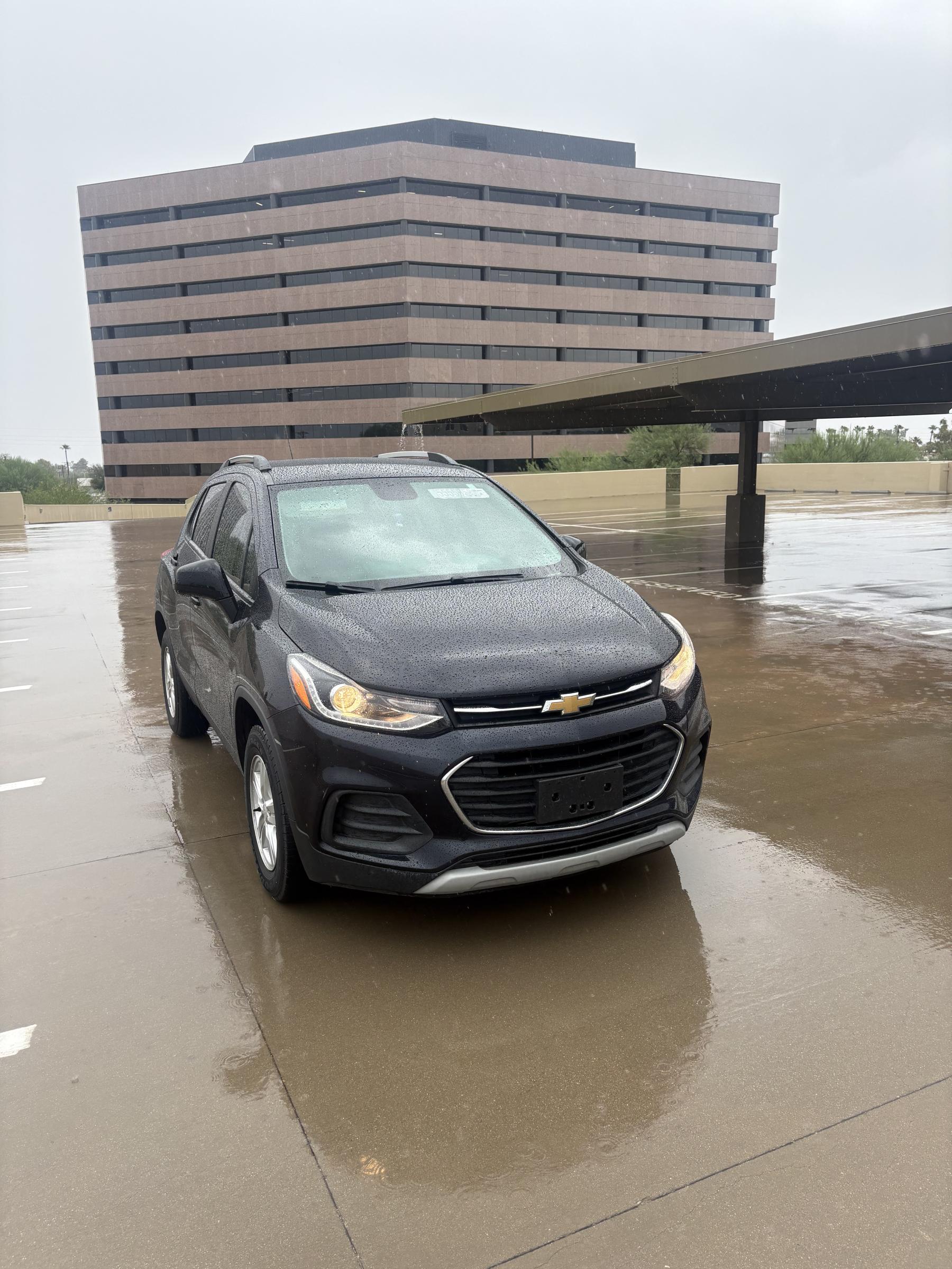 2021 Chevrolet Trax 1LT — photo 2