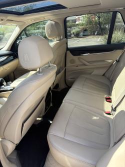 2014 BMW X5 sDrive35i — Interior